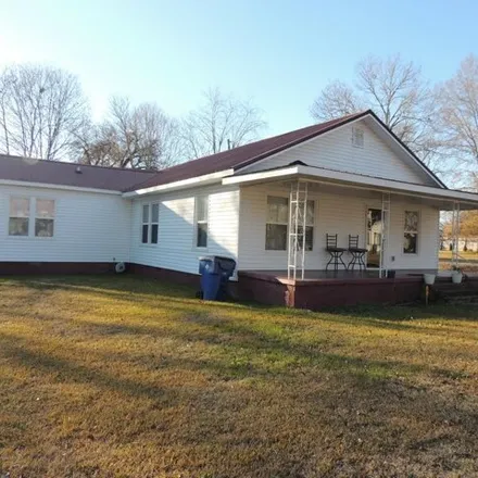 Buy this 3 bed house on 34 Maple Avenue in Savannah, TN 38372