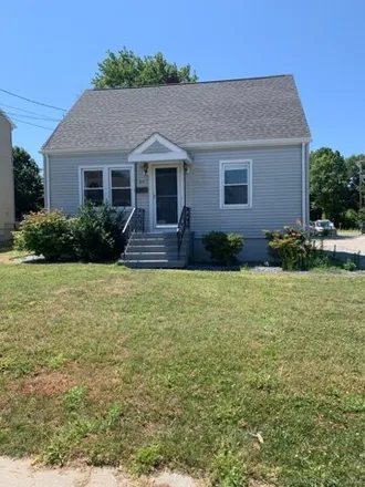 Rent this 3 bed house on 62 West Elderkin Avenue in Groton, CT 06340