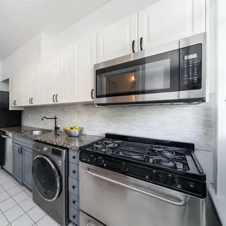 Image 9 - 608 Madison St 7 In Hoboken - Apartment for sale