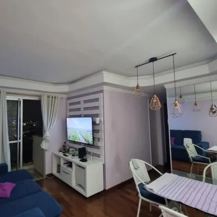 Rent this 3 bed apartment on Rua General Bittencourt in Jardim das Flòres, Osasco - SP