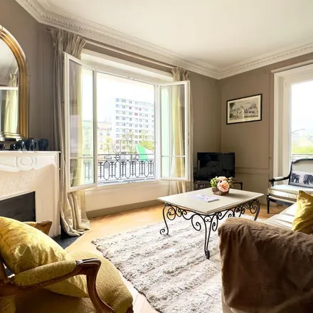 Rent this 3 bed apartment on 2 Rue des Maraîchers in 75020 Paris, France