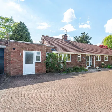 Buy this 3 bed house on Chappell Close in Liphook, GU30 7BL