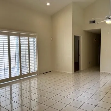 Image 3 - 6132 Los Robles Drive, El Paso, TX 79912, USA - Townhouse for rent