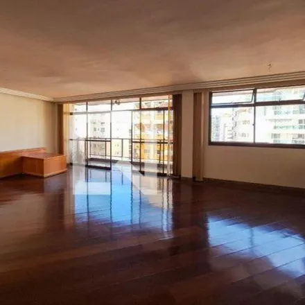 Rent this 4 bed apartment on Rua Doutor Herotides de Oliveira 107 in Icaraí, Niterói - RJ