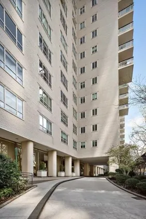 Image 7 - Manhattan House, 200 East 66th Street, New York, NY 10065, USA - Condo for rent