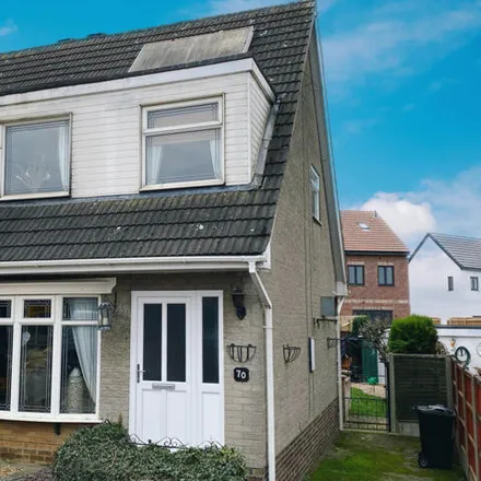 Buy this 3 bed duplex on Valley Road in Grantham, NG31 7NE
