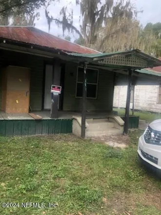 Buy this 3 bed house on 166 Putnam Avenue in East Palatka, Putnam County