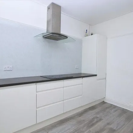 Rent this 3 bed apartment on Liverpool Road in Widnes, WA8 4XG