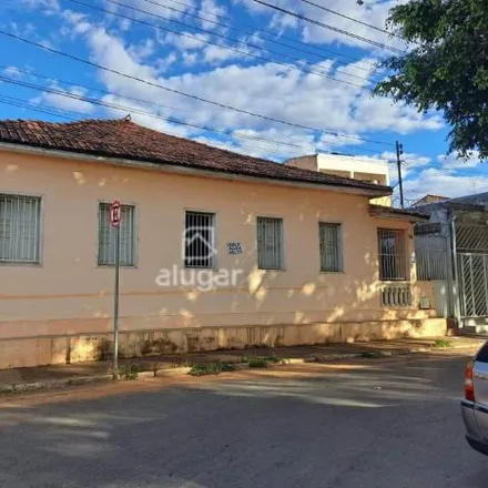 Image 2 - Rua Nozinho Figueredo, Centro, Montes Claros - MG, 39400-292, Brazil - House for rent