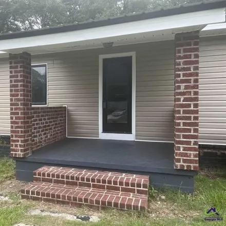 Buy this studio apartment on 1232 Gaines Drive in Perry, GA 31069