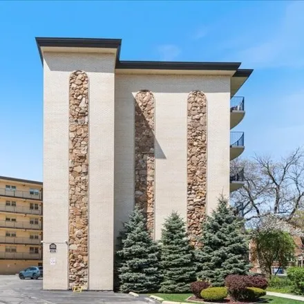 Buy this 2 bed condo on 4572 North Milwaukee Avenue in Chicago, IL 60630