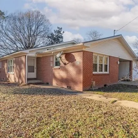 Buy this 4 bed house on 186 West 7th Street in Leachville, Mississippi County