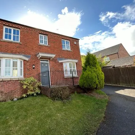 Rent this 4 bed house on Mariana Close in Derby, DE73 5AW