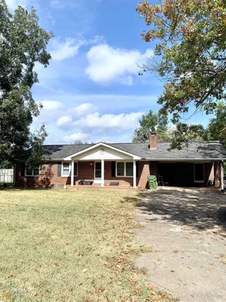 Buy this 3 bed house on 604 Lakeview Drive in Monroe, GA 30656