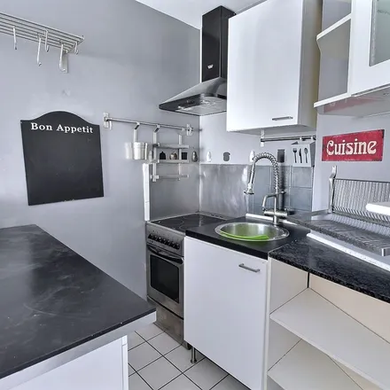 Rent this 2 bed apartment on 5 Allée de l'Épée in 78960 Voisins-le-Bretonneux, France