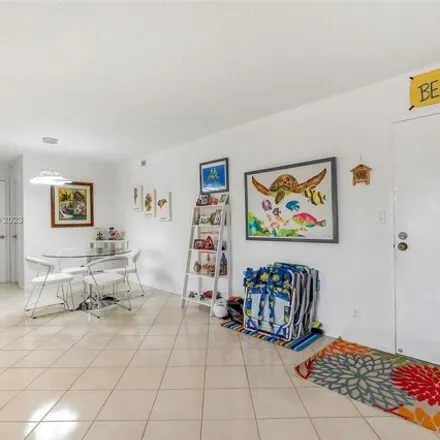 Image 9 - North Ocean Boulevard, Fort Lauderdale, FL 33308, USA - Condo for sale