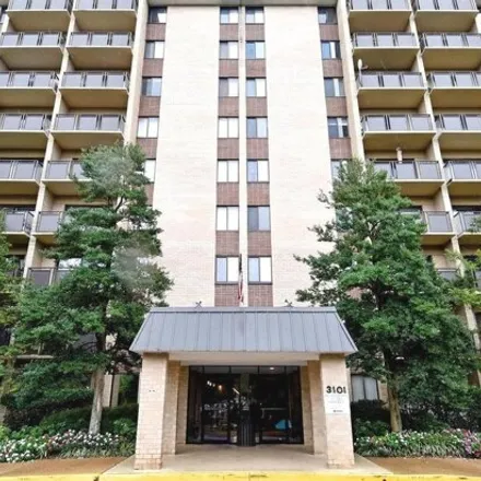 Rent this 2 bed condo on Carlin Springs Elementary School in 2nd Street South, Arlington