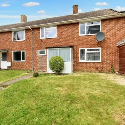 Buy this 3 bed townhouse on 2 Proctor Close in Southampton, SO19 6JL