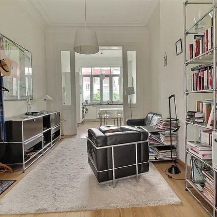 Rent this 1 bed apartment on Rue des Confédérés - Eedgenotenstraat 84 in 1000 Brussels, Belgium