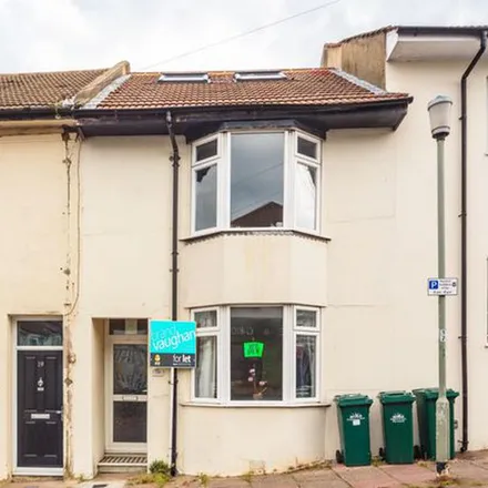 Rent this 6 bed townhouse on 79 Islingword Road in Brighton, BN2 9SL