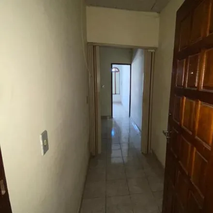 Buy this 5 bed house on Rua Ayrão in Presidente Vargas, Manaus - AM