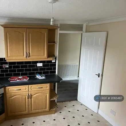 Image 3 - Sedgemoor Road, Redcar and Cleveland, TS6 0UA, United Kingdom - Townhouse for rent