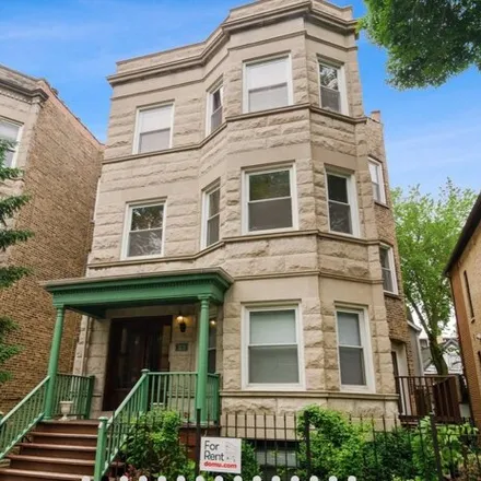 Rent this 2 bed condo on 3131 North Clifton Avenue in Chicago, IL 60657