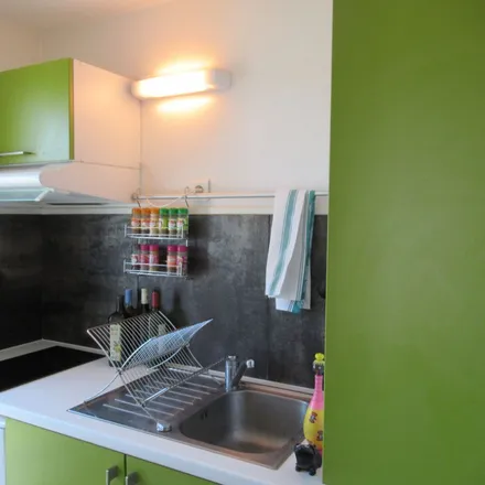 Rent this 2 bed apartment on 83 Rue de Maubec in 31300 Toulouse, France