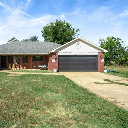 Buy this 4 bed house on 4532 Hickory Street in Springdale, AR 72764