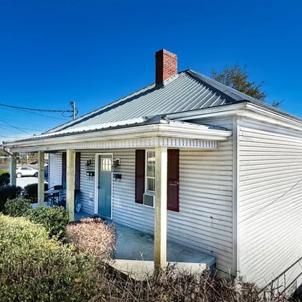 Buy this 3 bed house on 800 Wilson Avenue in Sugarville, Bristol