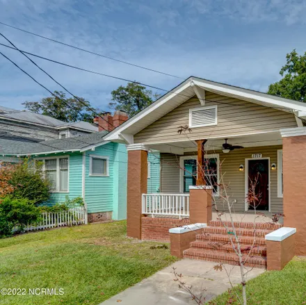 Buy this 2 bed house on 1717 Orange Street in Wilmington, NC 28403