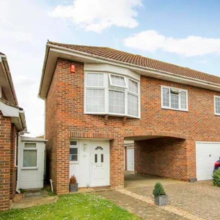 Rent this 1 bed room on Sycamore Close in Angmering, BN16 4DL