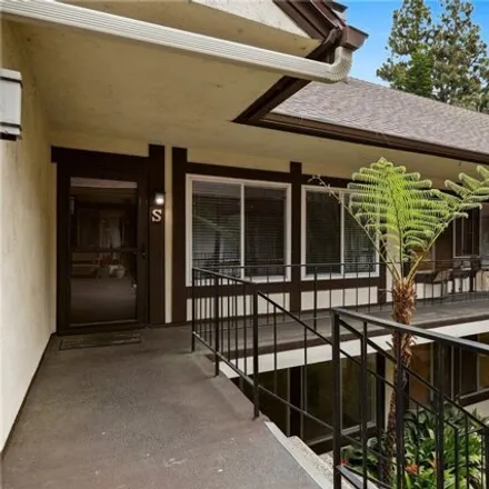 Image 3 - 15504 Williams Street, Aliso, Tustin, CA 92780, USA - Condo for sale