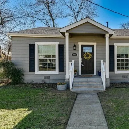 Buy this 3 bed house on 440 McCarty Street in Weatherford, TX 76086