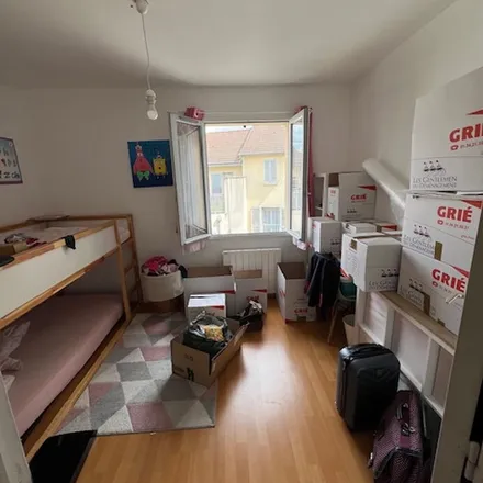 Rent this 4 bed apartment on Mairie de Maisons-Laffitte in Avenue de Longueil, 78600 Maisons-Laffitte