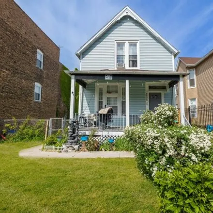 Buy this 4 bed house on 6830 South Green Street in Chicago, IL 60620