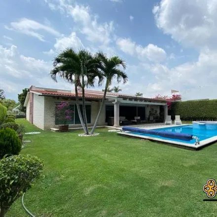 Buy this 6 bed house on Boulevard Cocoyoc in Lomas de Cocoyoc, 62738