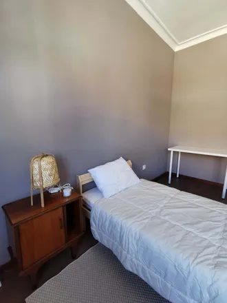 Rent this 4 bed room on Cintura Interna in Rua do Amial, 4249-004 Porto