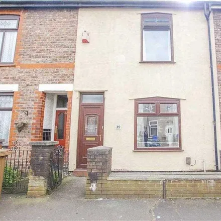 Rent this 2 bed townhouse on Stapleton Street in Pendlebury, M6 7WR