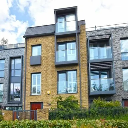 Buy this 5 bed townhouse on Weigall Road in London, SE3 9FD