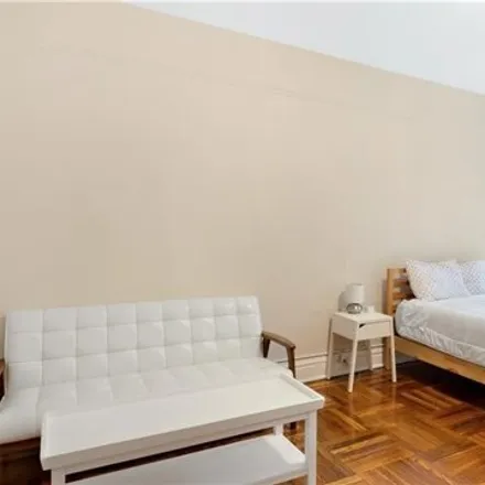 Image 5 - 2156 Cruger Avenue, New York, NY 10462, USA - Apartment for sale