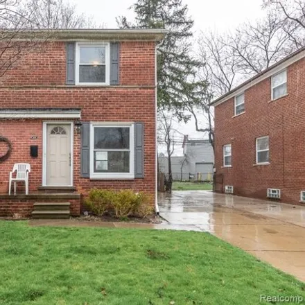 Rent this 2 bed house on 1607 West Farnum Avenue in Royal Oak, MI 48067