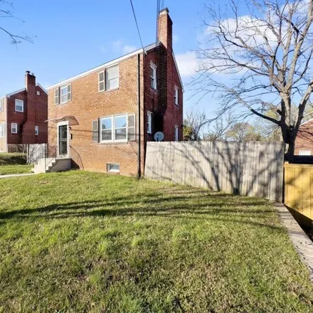 Image 2 - 6603 Red Top Road, Chillum Manor, Hyattsville, MD 20783, USA - House for sale