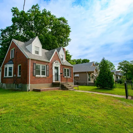 Image 2 - 1135 West Ashland Avenue, Jacobs Addition, Louisville, KY 40215, USA - House for sale