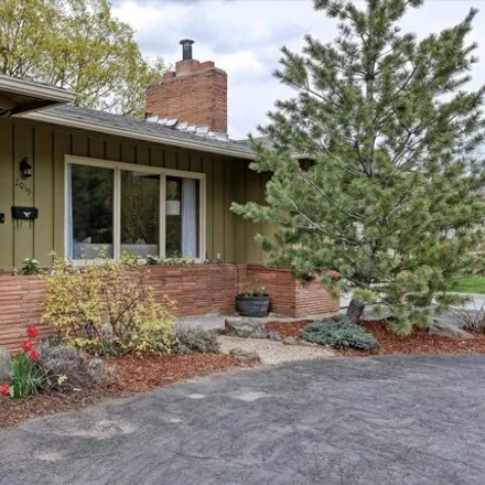 Image 2 - 2019 E 37th Ave, Spokane, Washington, 99203 - House for sale