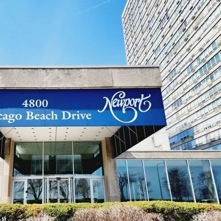 Image 1 - The Newport, 4800 South Chicago Beach Drive, Chicago, IL 60615, USA - Condo for sale