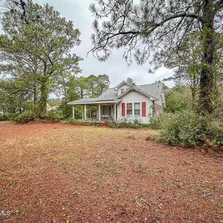 Image 2 - 223 Cape Lookout Drive, Harkers Island, Carteret County, NC 28531, USA - House for sale