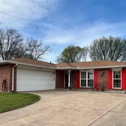 Buy this 3 bed house on 1022 Osage Northwest in Ardmore, OK 73401