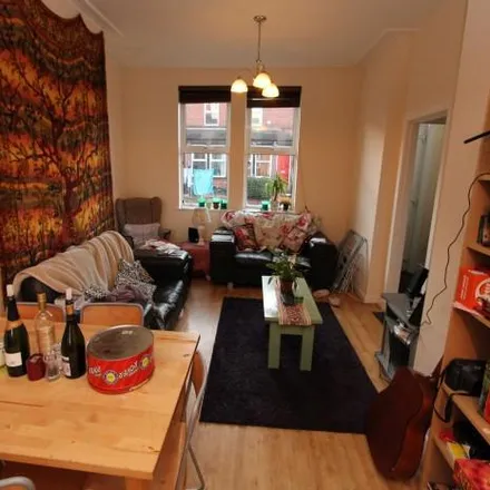 Image 5 - Back Mayville Place, Leeds, LS6 1NE, United Kingdom - House for rent