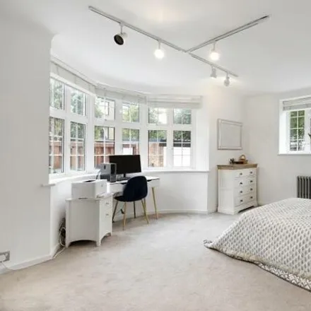 Image 5 - Wimbledon Close, The Downs, London, SW20 8HW, United Kingdom - Room for rent